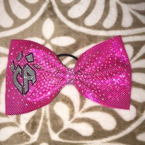 Cheer athletics worlds competition bow